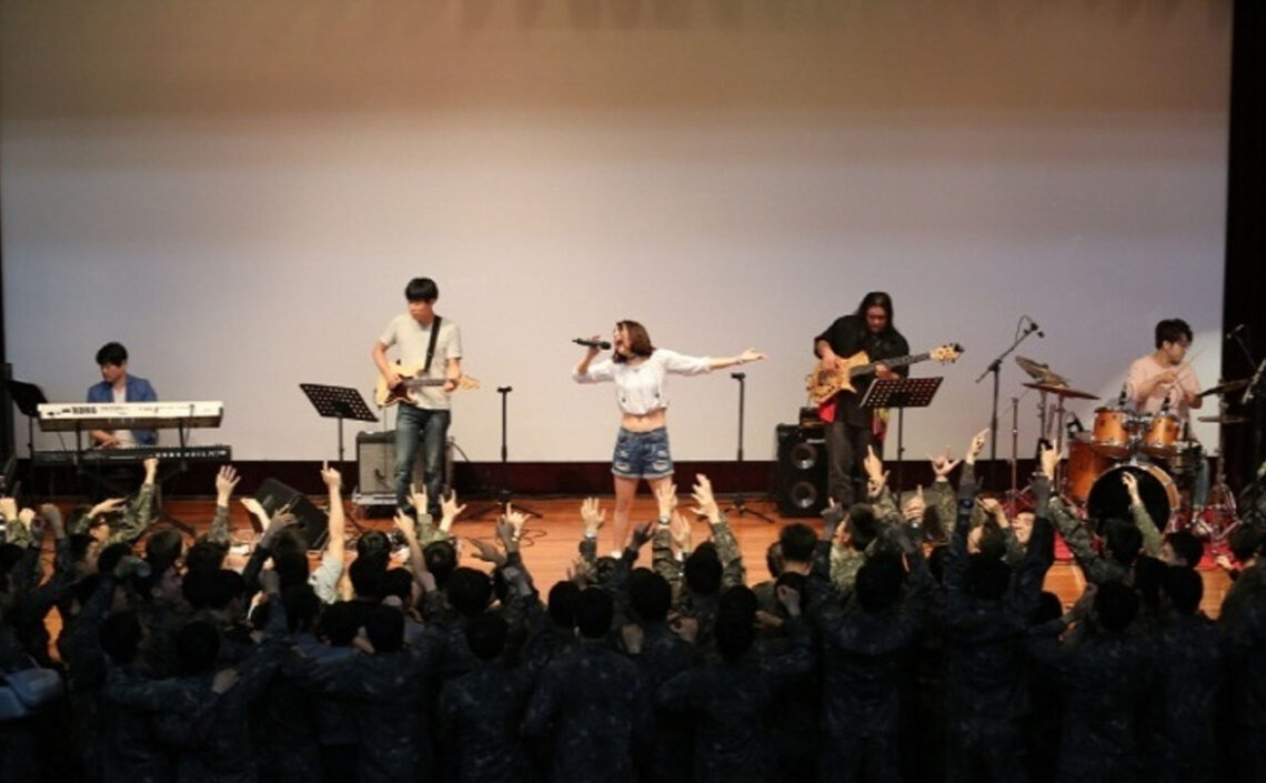 밴드_더플레이_공연_2